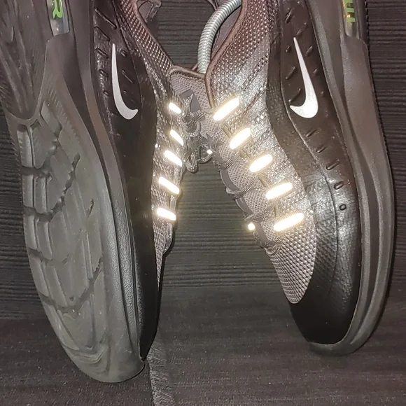 Nike ACG Gray and Black Athletic Shoes - Picture 9 of 13